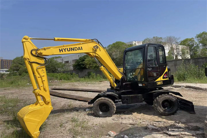 Hyundai 60w-7 Wheel excavator